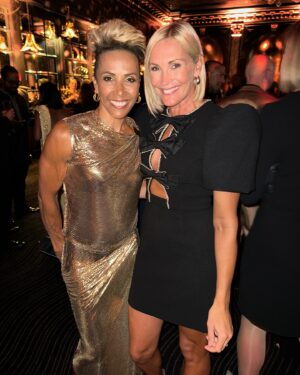 Jenni Falconer Instagram - An absolute honour to be invited along to celebrate 20 years since @damekellyholmes won her incredible DOUBLE GOLD at the 2004 Athens Olympic Games. 🥇🥇

I remember watching it and screaming at the telly, no doubt like everyone else. She totally smashed it. 💥

Even though we all know what happens, I urge you to search it up and watch it again-the fact that she hung back so long and then sprinted past everyone to take gold, twice, will give you goosebumps. 😍

Kelly, thank you for having me. Lovely to meet some of your friends and family, and a total joy to be there in the room on such a special evening. Knowing about your journey to gold and everything you’ve achieved beyond, you truly are an icon, an inspiration and quite frankly a total legend!! 🤩

#20years #athens2004 #doublegold #kellyholmes