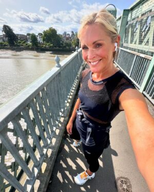 Jenni Falconer Instagram - Half marathon training is ON! 
Autumn races are incoming… 🏃🏼‍♀️ 🏃🏼‍♀️ 🏃🏼‍♀️ 

I have the Royal Parks in October. What about you? What are you training for right now? 💙

#run #runner #runpod #runpodrunclub