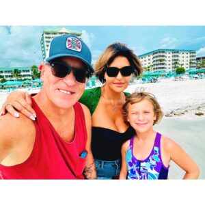 Jennifer Gimenez Instagram - Summer time vibes…
What an amazing get away we had with my gorgeous and amazing husband @timryandopeman and our sweet Kenzie. 
And let’s not forget little #Maylay.
#Summer #SummerTime #Beach #Getaway #Family #SoberParents #SoberFamily #TimJenn #Powercouple #WeAreAForce #DopeToHope #JenniferGimenez #TimRyan #Recovery #Sober #SuperModel #Actress #Actor #Fashion #Movies #RealityShows #TVPersonalities 
#Writer #Influencer #Speaker #Interventionist #Podcast #TheTimAndJennShow #SoberIsSexy