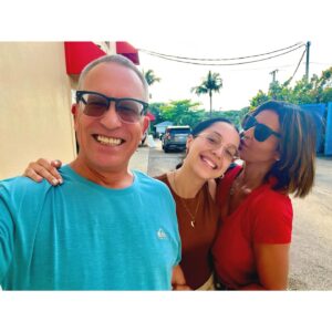 Jennifer Gimenez Instagram - We had an EPIC time with our daughter @abriiia ‼️ @jennifergimenez also surprised her with happy birthday at the end of our meal🎊🎉🎂❤️ We love you Abby💋