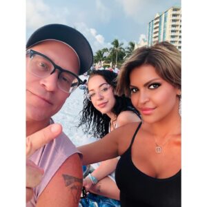 Jennifer Gimenez Instagram - It’s been an epic summer for @timryandopeman, myself, @abriiia and Mackenzie. We had a chance for a few get aways. So beyond blessed that we  got to create so so many memories with the family. 
#family #SoberParents #TheGiftsOfRecovery #Sobriety #TimJenn #Powercouple #WeAreAForce #DopeToHope #JenniferGimenez #TimRyan #Recovery #Sober #SuperModel #Actress #Actor #Fashion #Movies #RealityShows #TVPersonalities 
#Writer #ChangeMaker #Influencer #Speaker #Interventionist #Podcast #TheTimAndJennShow #SoberIsSexy