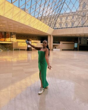 Jennifer Hudson Instagram - A day at @museelouvre ! ✨ #Paris2024