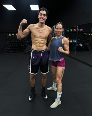 Jennifer Miranda Instagram - Llego el momento, cuando todo lo trabajado se demuestra en el ring, ahora a disfrutar de cada momento único que vivirás mañana 🥊 Estoy muy orgullosa de ti, de haber podido ver tu disciplina, tu valentía y tus ganas de mejorar cada día sin una sola queja @yosoyplex mañana tendras ahí arriba la fuerza de todo el equipo de @theboxerclub.es 💥 🦍 vamos a por ello 🚀