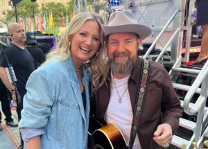 Jennifer Nettles Instagram - Just a little warm up for tour.. Loved singing on the @todayshow with @littlebigtown! Get your tickets now for the Take Me Home tour! ❤️