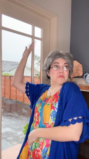 Jenny Lorenzo Instagram - Abuela low-key loves these aguaceros. ☔️ 🌧️ 

#latinamoms #latinomemes #latinamomsbelike #latinosbelike #growinguphispanic #abuelasfamily #latinocomedy #abuela #aguacero #rain #storm