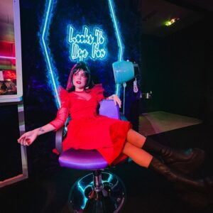 Jenny Lorenzo Instagram - Eyyy! 💃🏻@beetlejuicemovie hits theatres Sept 6th! Big scary thanks to @wbpictures for inviting me to the LA premiere and afterparty at @beetlejuiceafterlife.exp! 

Y’all know I’m a die-hard Beetlejuice fan, both the live-action and animated series, and “Beetlejuice Beetlejuice” hit all the right notes for my spooky lil nostalgic soul. 🐍🪲 

MUA @jenxbouton 

#beetlejuice #wbpictures #beetlejuice2 #espooky #lydiadeetz