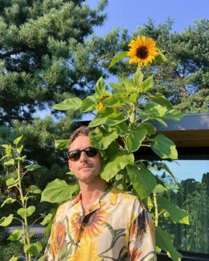 Jenny Skavlan Instagram - Jeg har fått meg en solsikkemann. 🌻🌻