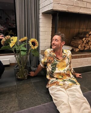 Jenny Skavlan Instagram - Jeg har fått meg en solsikkemann. 🌻🌻