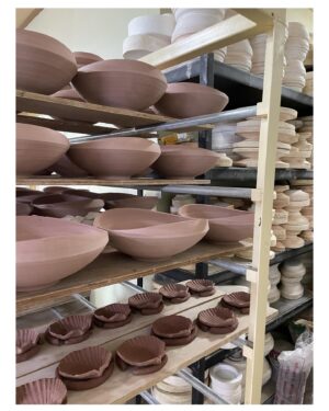 Jeong Hye-young Instagram - 너무 이쁘죠^^
활용도 만점인 요아이들
아토배기 공방에서 종일 만들었네요
@arto_ceramic 여기로 가시면 구매도 가능하세요