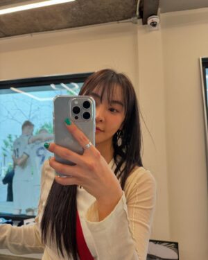 Jeong Yu-mi Instagram - 도치랑 데이트한DAY.🩵
#풋볼스탠다드