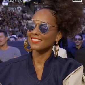 Jeremy Piven Instagram - The ⭐️’s are out 🤩

#RiyadhSeasonCard | #CrawfordVsMadrimov     

Tonight | Live on DAZN.com | @turkialalshik 

Click link in bio to buy