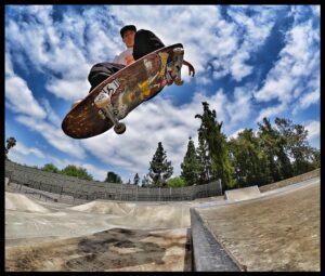 Jeremy Wray Instagram - The next frame in the Frontside 360 shot. A bit more dipped. 📷 by @pat_channita
