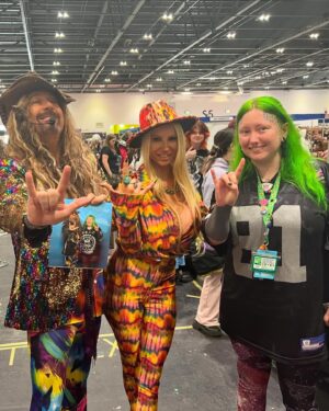 Jess Harnell Instagram - Day 2 of London Comic-Con!! We had a blast with our friends and family that came to join us 👏👏Thank you & we hope to see you all again soon!! 🙏