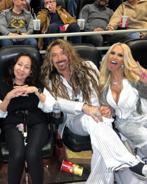 Jess Harnell Instagram - We’ve all had movies that impacted us, 
that truly made a difference in our lives. For me, one of those was “Jesus Christ Superstar”. 
Not only did it give me my first exposure to what would become my chosen faith, it also showed me the brilliance of Mr. Ted Neeley in the title role. 
He was the first one who made me think “I’d like to do screaming rock and roll someday” and was a huge influence on me.
Well, last night Cara and I had the pleasure to meet him and others from the film (including the amazing Yvonne Elliman, who played Mary Magdalene and who we sat next to, for the screening!).
They all could not  have been kinder. 
At one point, Ted and I shared some special words and we now call him our friend. 
Thank you @tedneeleyofficial , for both then and now. 
They say you should never meet your heroes. 
In this case, they were wrong. 🙏🏻🤟🏻🙏🏻
Ps: What was a movie that really made a difference in your life, and why?