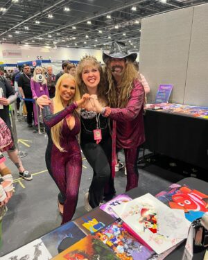 Jess Harnell Instagram - Saturday Excel: Hanging with some friends at London Comicon 2024!! 

Who’s coming to join us & have a blast at the Comic-Con today?!!! 👏👏👏👊🎫🎫🎫🎫