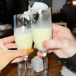 Jess Harnell Instagram - ✨Kicking off the weekend in style at one of our fave restaurants!
What’s your fave food?