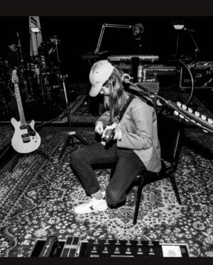 Jesse Carmichael Instagram - Rehearsing for some showssss thanks @bootswallace 📷❤️