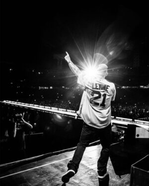 Jesse Carmichael Instagram - Tour shots from Boston @fenwaypark by @bootswallace 🙌 thanks to EVERYONE. WE LOVE YOU ALL ❤️