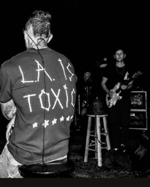 Jesse Carmichael Instagram - Rehearsing for some showssss thanks @bootswallace 📷❤️