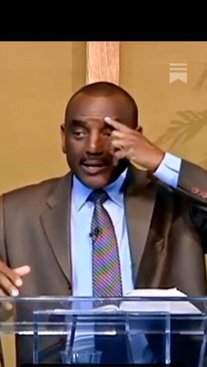 Jesse Lee Peterson Instagram - How @jesseleepeterson got the scar on his forehead! 🤕