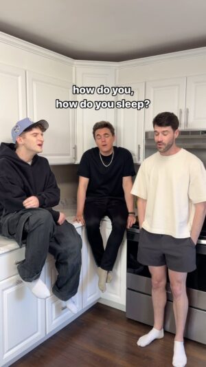 Jesse McCartney Instagram - i think this is my favorite @jessemccartney song ever 🥹 and the harmonies are making me emotional @jonathantilkin 🤍 #sing #jessemccartney #howdoyousleep
