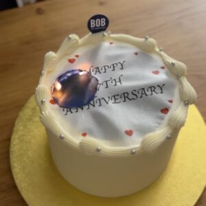 Jesseca Liu Instagram - 7年了！撐著～ 
#happyanniversary my baby boy😘 
#一束来自第三者的花