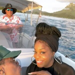 Jessica Betts Instagram - It’s National Girlfriend Day so ima dedicate this post to my Wife & Forever Girl👽Love you Best Friend @niecynash1 
 💍❤️