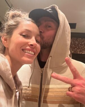 Jessica Biel Instagram - You’re so many things to so many people. But to us you are THE ROCK. The rock we climb on, we lean against. The rock that shades us from the sun. And when we recline on you, as we always do, hopefully our butts will keep you eternally grounded and warm. We LOVE YOU 🪨❤️