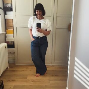 Jessica Fox Instagram - Mum fit. 

Jeans and a tshirt. Elevating the plain white tee with tassels from one of my favourite small batch, considered, inclusive sustainable fashion brands @aesthetic_laundry 

I’ve been such a fan of their clothes for ages and Heidi is a total legend, never giving up, finding ways round obstacles and coming back stronger and generally being a warrior of sunshine and joy. I find following her very inspiring! 

Full disclaimer they did send me this tshirt but I buy pieces as well (I have my eye on something) and they have a shopping window this Friday - 26th July from 8-9pm. 

*gifted