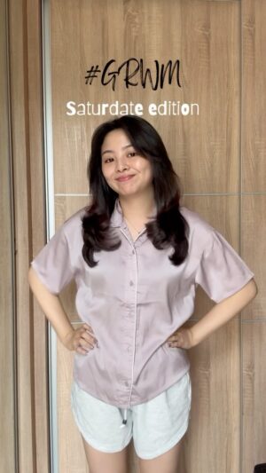 Jessica Vania Instagram - Harii sabtuu tiba artinya? Mari kita dandan buat saturdate!! Gak harus sama pacar kok saturdate mah! Sama temen, keluarga, atau bahkan diri sendiri juga kan cantik & proper adalah keharusaann. Menurut kamu look aku kurang apa lagi? Coba bantuin sini komen👇🏼