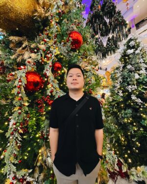 Jessica Vania Instagram - 2 Thessalonians 3:16
Now, the Lord of peace himself give you peace always by all means. The Lord be with you all. Merry Christmas Everyone🎄