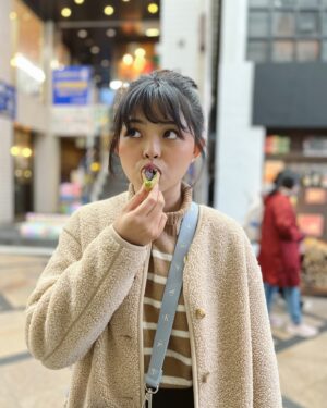 Jessica Vania Instagram - japan dump 🇯🇵
Bener2 negara yang gak ada habisnya, gak pernah bikin bosen. Walaupun waktu kesana cuaca lagi super extreme sampe kulit klopek, idung meler, make up apalagi gausah ditanya crack melulu🤣 tapi definitely akan kembali lagi. Aku doain ya, yang belum pernah ke jepang, one day kamu bisa kesini sepuasnya jalan sana sini sampe begah!😚