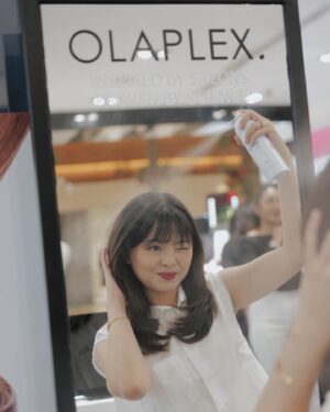 Jessica Vania Instagram - Welcoming the relaunch of @olaplex.indonesia ! Selama ini kalo pake olaplex selalu di irit-irit karena repot belinya harus jastip, and now available at @sephoraidn @luxasia.idn 🥹❤️

Please cobain their No. 4D Clean Volume Dry Shampoo and thank me later! Sepanjang aku pake dry shampoo, ini ter-the best. Adds volume to your hair (of course!), oil-free and.. RESIDUE FREE😭(jadi gak ada putih-putih kayak ketombe di rambut)

Plus kalo kamu suka styling rambut, cobain deh No. 6(bond smoother) & 7 (hair oil). Rambut kamu yang susah di atur langsung auto nurut dan pastinya batang rambut kamu makin sehat dan kuat. Eh iya inget ya, produk olaplex gak hanya untuk damage hair, tapi normal hair pun bisa pake kok🤍
📸: siapa lagi kalo bukan kak @windysucipto 
#StrengthStartInside #Olaplex #OlaplexID #Luxasia