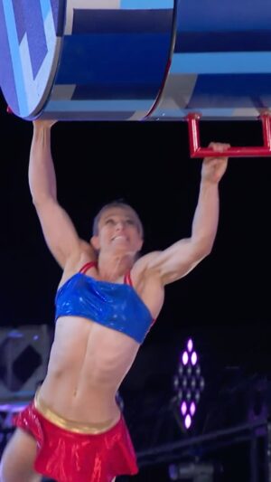 Jessie Graff Instagram - @jessiegraffpwr makes it look like an art form. 👏 stream @nbc's #AmericanNinjaWarrior now on @peacock.