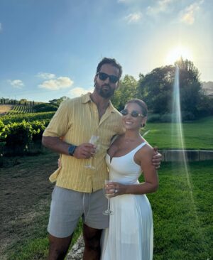 Jessie James Decker Instagram - I think we should stay ☀️