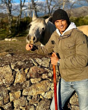 Jesús Vázquez Instagram - Viejos amigos😀♥️🐴