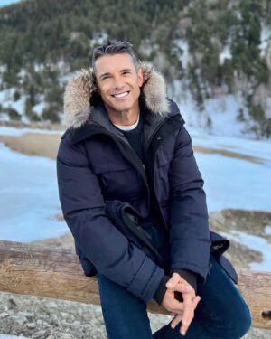 Jesús Vázquez Instagram - La montaña te lo dice todo sin decir ni una sola palabra♥️⛰️❄️⛷️