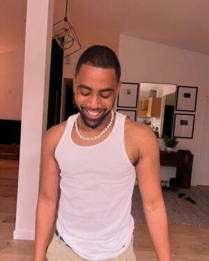 Jharrel Jerome Instagram - 1. checkin emails during a rooftop lunch 
2. cheesin’ cause life’s good
3. celebrating quiet accomplishments 
4. bathroom fit check 
5. post workout flex on these h*es
6. driving to a directors meeting in hollywood
7. forearm pump before poppin out
8. because i found someone better than you