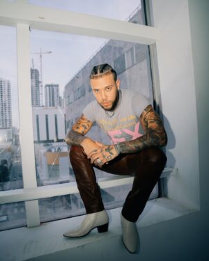 Jhay Cortez Instagram - OTRO AÑO MAS DE VIDA!🎁 Agradecido por todo lo que la vida me a permitido vivir & Gracias a ustedes por cumplir todos mis deseos. Mas Musica, Mas Vida y Mas Bendiciones 🦇🖤 GRXXXX LOS AMO!!!!
