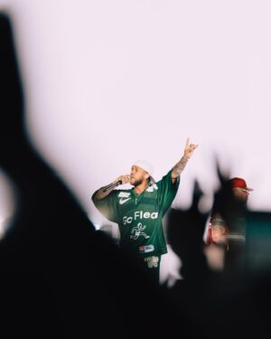 Jhay Cortez Instagram - MEXICO 🇲🇽 voy a escoger y llevarme solo 2 Personas para el Backstage VIP conmigo pero quiero que me comenten en que fecha de las nuevas nos vemos:

24 DE AGOSTO - GUADALAJARA
25 DE AGOSTO - MEXICO D.F
26 DE AGOSTO - MONTEREY
“VIDA ROCKSTAR TOUR” 🦇

Tambien quiero agradecerle a @wisin & @yandel por la Invitacion a “El Foro Sol” ayer en Mexico!