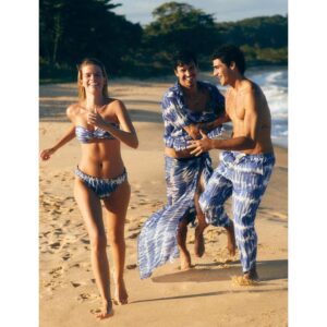 Jhona Burjack Instagram - Me leva @biribatrancoso meu bem querer, me leva pra Bahia !! ❤️ 🐚🌿 amo cada detalhe dessa campanha linda feita só com gente linda!! Um dos dias mais divertidos on set que já tive nessa aventura como modelo. Saudades!!
Obrigado meu amigo @serge_cajfinger por ter pensado em mim para essa campanha desde o primeiro dia de biriba ✨🙏🏻 

Photo by @willvendramini 
Styled by @serge_cajfinger & @flavialafer 
Creative direction @danipizetta 
Models @leonardobruum @fariaseloiza 
Grooming by @moisesccosta @rafasiqueiratt 
Light by edsonluciano 

✨❤️