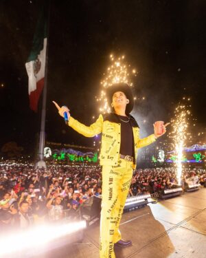 Jhonny Caz Instagram - Con más de 280 mil almas, solo podemos decir GRACIAS por hacer realidad este nuevo récord! Y PURO GRUPO FIRME.
