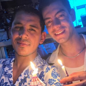 Jhonny Caz Instagram - La mejor aventura es vivir a tu lado 🤍💙