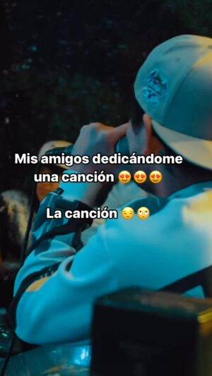 Jhonny Caz Instagram - Así con mis amigos 🙄☹️😒