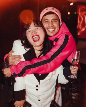 Jhonny Caz Instagram - 10 años de spotify en México, pos hacemos peda 🇲🇽 😛 🍻