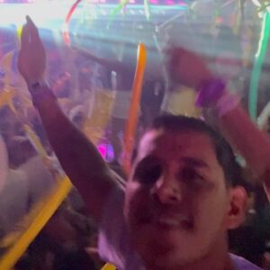 Jhonny Caz Instagram - Que no se acaben las vacaciones 😎 🔥 🍻 Party mood ON 😈