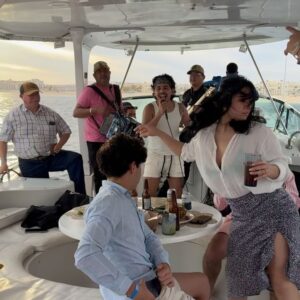 Jhonny Caz Instagram - Excelentes vacaciones 😎, que chulada de familia 🤩 ahora si con la pila recargada la incitar la gira 2024 de Grupo Firme!