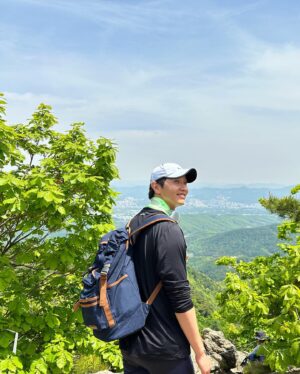 Ji Hyun-woo Instagram - 오랜만에 나를 만났다. 잠시 잠깐이라도 만날 수 있어서 즐거웠다.
오늘 함께한 모든 분들 감사합니다.
오늘 하루도 잘하셨어요.
존재만으로도 감사합니다.^___^