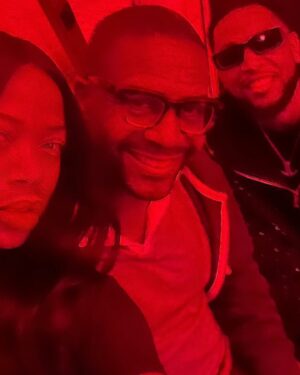 Jill Marie Jones Instagram - THESE MEN!!! 
🔥🔥🔥🔥🔥🔥🔥🔥🔥🔥🔥🔥🔥🔥

I have SO MUCH LOVE for each and everyone of you!!! 
Can we talk about THE GENTLEMAN of THE CHI ? 
Let’s do it. 

I don’t believe I’ve ever opened a van door. I don’t believe I’ve ever gotten out of a van without someone taking my hand (and helping me down). I don’t believe that I’ve ever been at lunch and someone has not made sure I had a plate. I don’t believe that there has been a moment where I didn’t share extreme laughter with one of you… where I could have had to swiftly run to the ladies room 😂😂😂 Luckily, that never happened. HAHA!!! 

It’s not often that you meet a bunch like you. 
THANK YOU for sharing your kindness, your brilliance and your love… in my direction. 

And a special S/O to Cortez. 
You sent my Mom a video (and I didn’t even ask… you said, “Let’s do a video”) 
As most people know, my Mom was incredibly fighting cancer (for the second time) during Season 6… and now she’s with God🙏🏾 Cortez, you were one of her favorites (as I’ve shared with you). My mom was like… “He’s cute and he seems so nice”. She was a BIG FAN of the show but I was thinking… What show is she watching??? Nuck is a problem!!! LOL!!! 

THANK YOU again for that. It made her day, my friend. 🙏🏾

This is my little Love Letter to these few but to ALL of the KINGS on THE CHI. ♥️

Love You Lots!!!
~ JMJ💋

@shothechi 
@paramountplus 
@hillmangrad 
@lenawaithe 

@wolfjames 
@mackielife 
@dgossfield 
@qlenear 
@ticomae 
@jacoblatimore 
@rolandoboycesr 
@hermanjrobinson_ 
@itsjasonweaver 
@joeldamanysteingold 
@kittenwithawhipp 
@ahmadnferguson 
@aarn_jeffrey 
@cortezsmith.official 

#TheChi6Shares 🤘🏾
#BIANCA ♥️