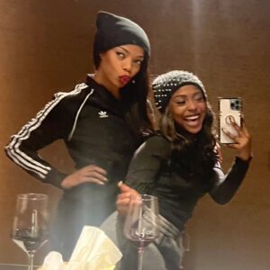 Jill Marie Jones Instagram - THESE WOMEN!!! 
🔥🔥🔥🔥🔥🔥🔥🔥🔥🔥🔥

Every single one of you mean something different to me. Preeminent… not necessarily above but aligned together in Womanhood. Your sheer presence is more than one could ask for. I mean that from the purest part of my soul. 

The adoration and admiration that I have for all of you is beyond measure. Keep doing ALL that you do. We Are On Fire!!! 🔥🔥♥️

Lots of Love… 
and Huge Hugs & Big Red Kisses from me💋 

@shothechi 
@paramountplus 
@hillmangrad 
@lenawaithe 

@mslynnwhitfield 
@kandi 
@hannahahall 
@birgundi_baker 
@officialjudaeabrown 
@karenlynnmakeup 
@katrinadstylist 
@q.robinsonstyle 
@mercedes_robeta 

Seasons 7 is coming in HOT!!! Stay tuned 😜

#TheChi6Shares 🤘🏾
#BIANCA ♥️